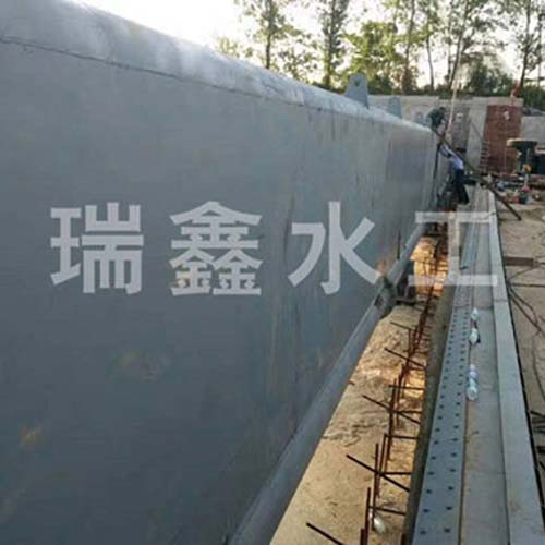 河道钢制翻板闸门供应厂家，支持定制生产加工